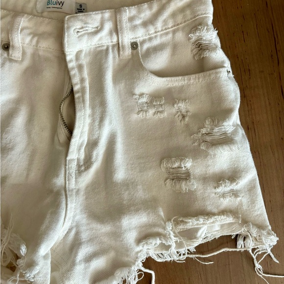 Blu Ivy Young Contemporary White Denim Cut Off Shorts SMALL - Picture 9 of 9